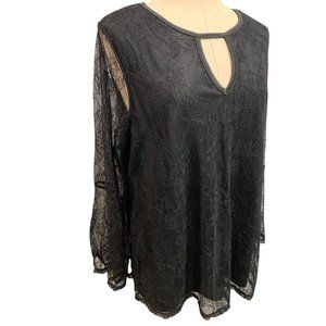 2X Absolutely Famous Women's Black Lace Pullover Blouse Keyhole Neckline